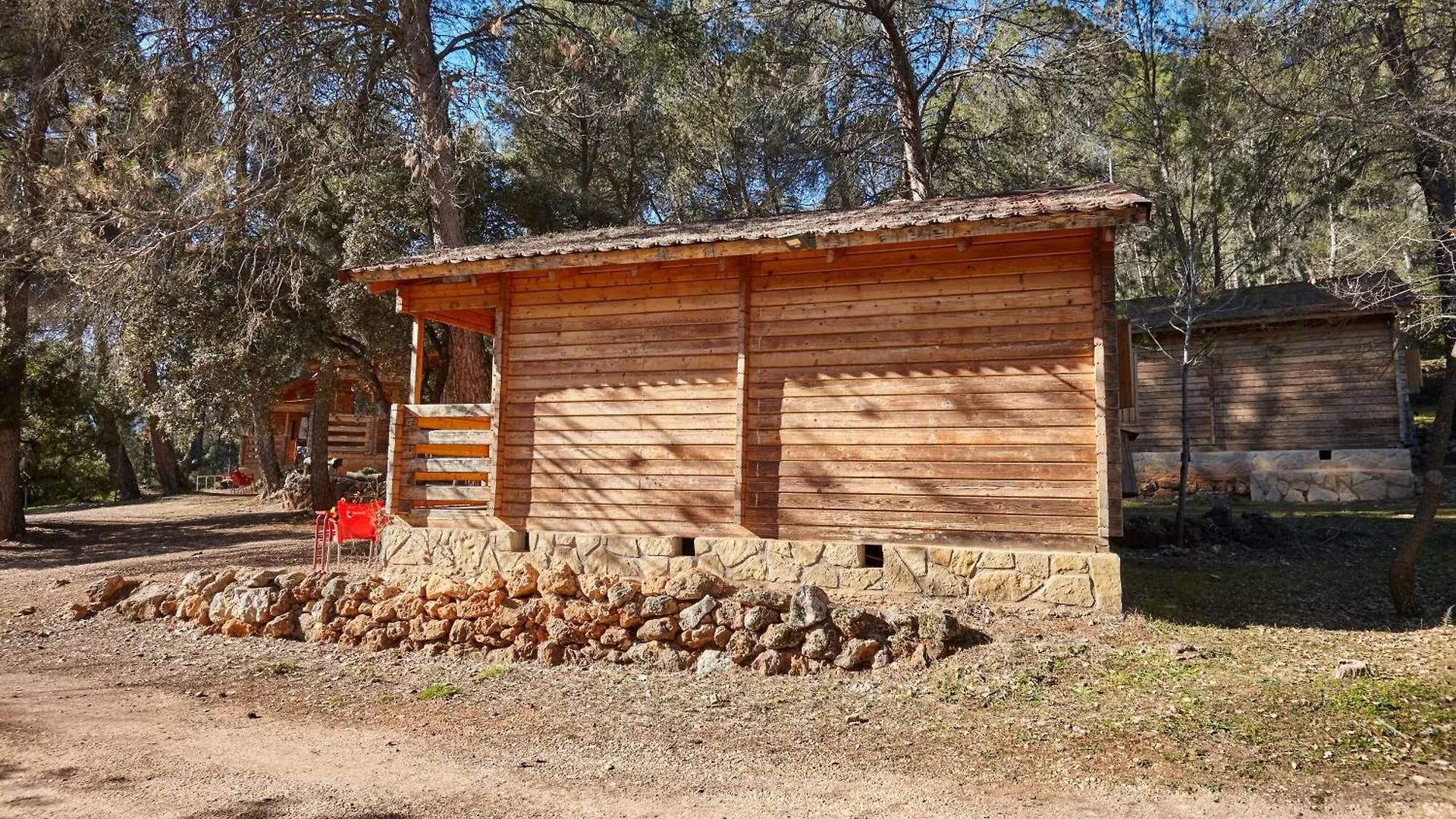 Campsite Camping Montillana Con Bungalows Hornos