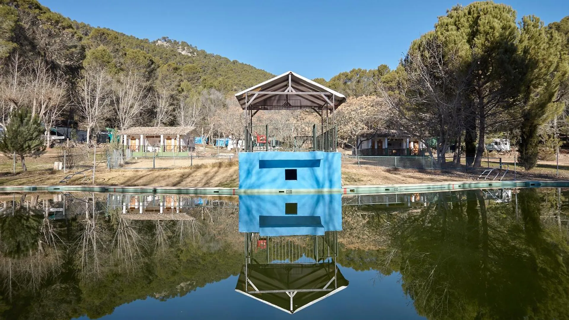 Camping Montillana Con Bungalows Hornos Spain
