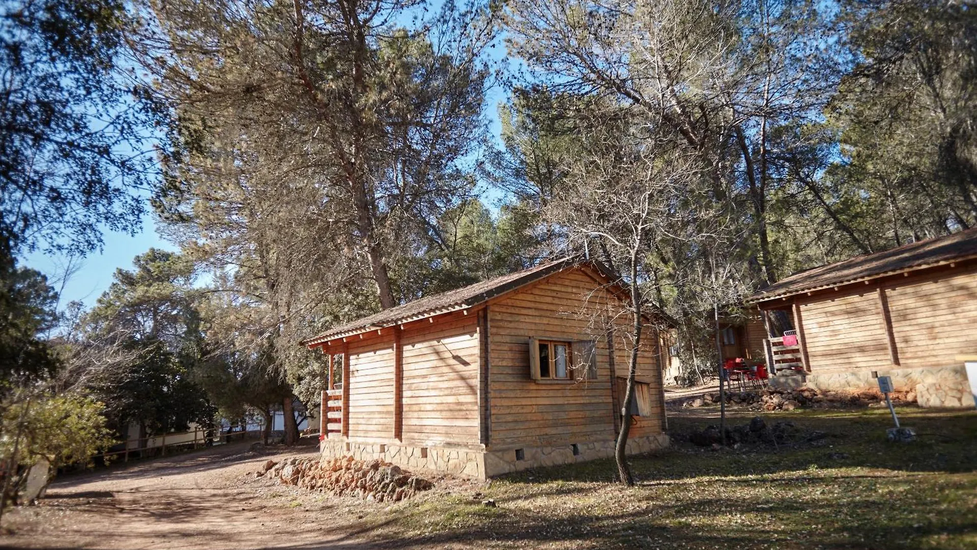 Camping Montillana Con Bungalows Hornos Spain