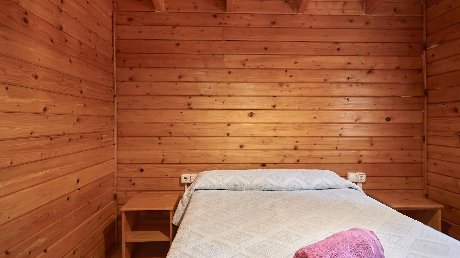 Campsite Camping Montillana Con Bungalows Hornos Spain