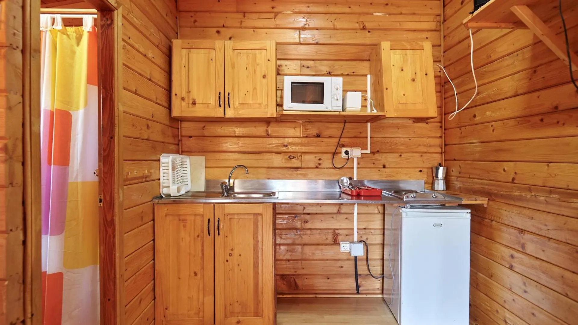 Camping Montillana Con Bungalows Hornos 0*,
