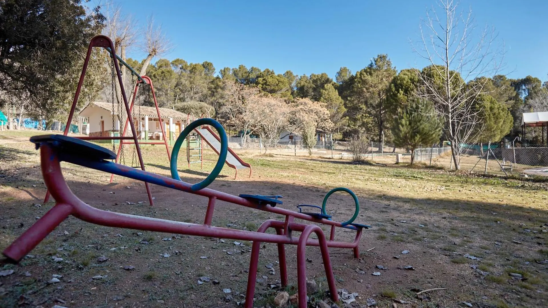 Campsite Camping Montillana Con Bungalows Hornos